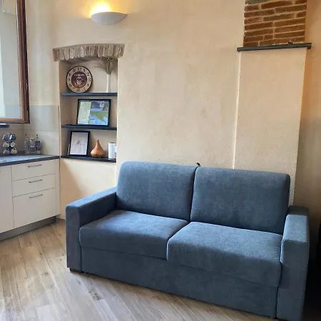 아파트 La Dimora Del Borgo *