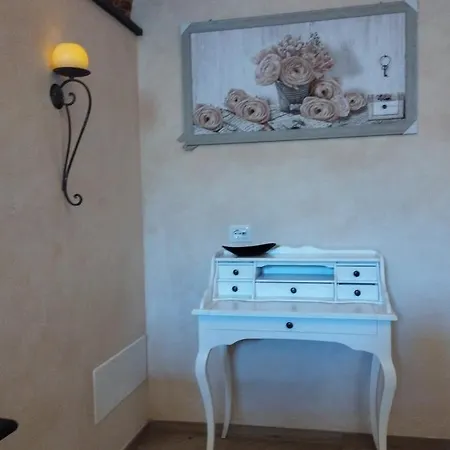 아파트 La Dimora Del Borgo 레반토