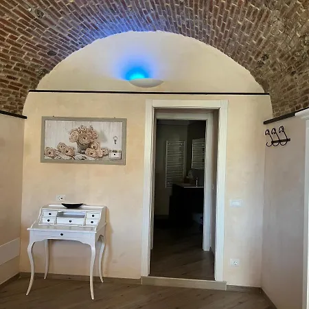 아파트 La Dimora Del Borgo 레반토